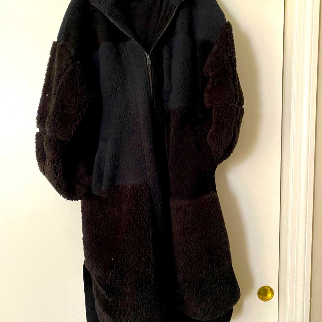 Free People. Like You”Re Wearing A Blanket.With Style! Would Fit Large Too.